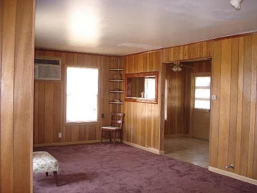 2nd image of 139 W PALFREY DR