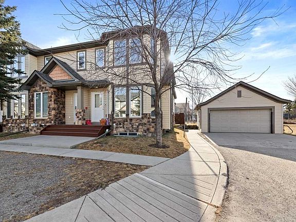 2nd image of 2445 N Kingsland Rd SE #209