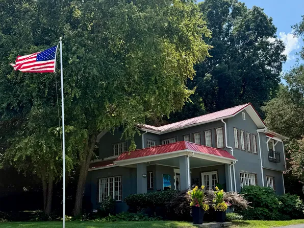 407 Daytona Pl, Elizabethton, TN 37643