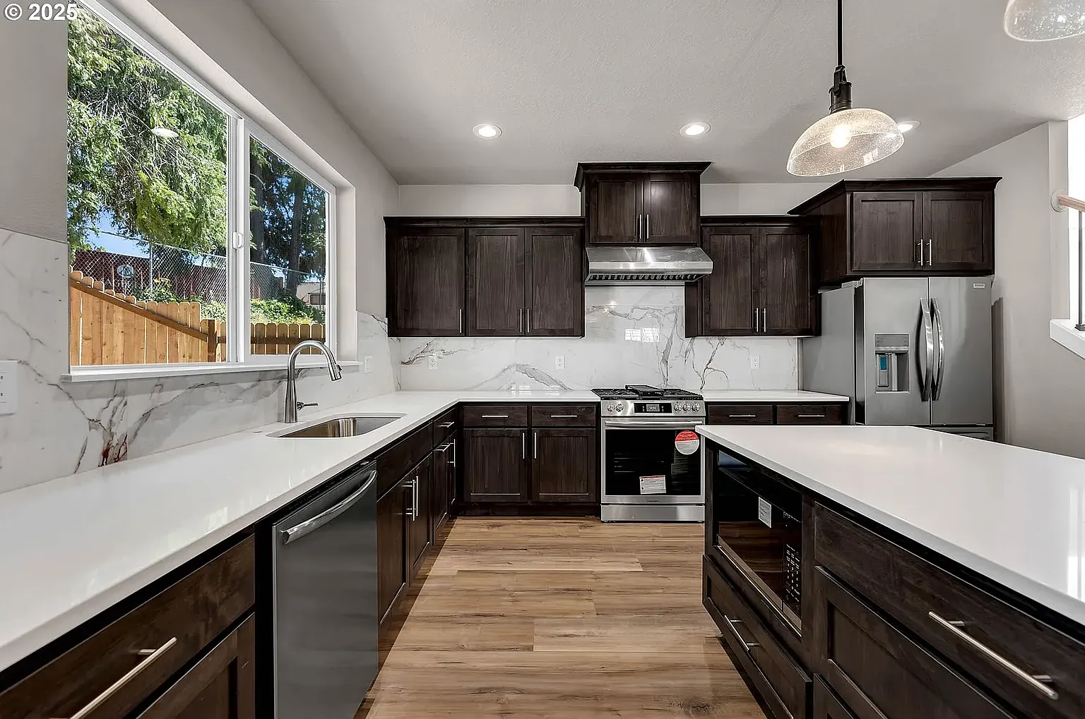 4 bed, 2956 sqft, $7,500 — Photo 3