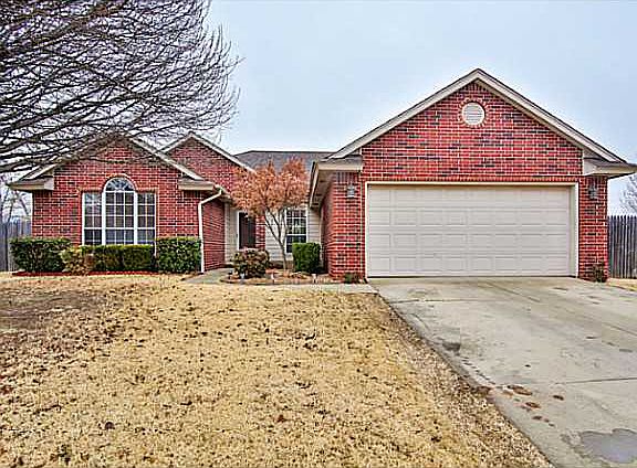 2nd image of 1000 Bradford Pl