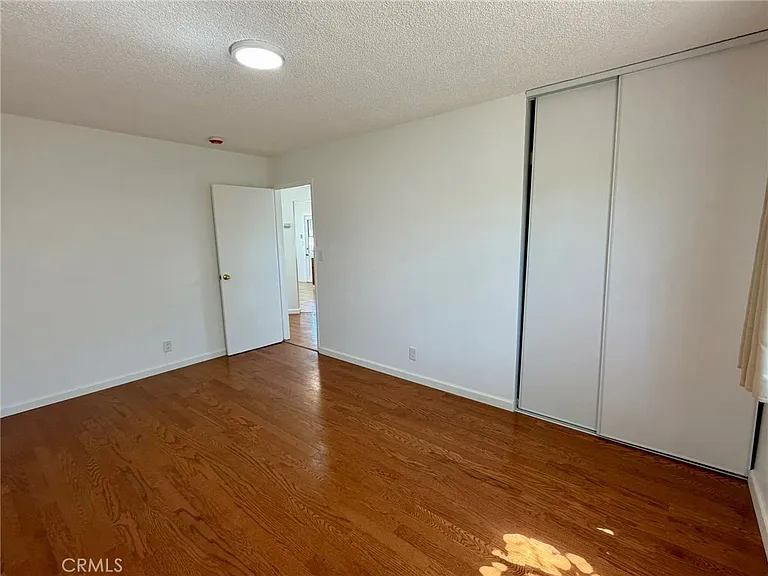 1018 W 3rd St #2 — Photo 9