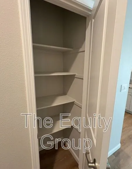 510 S Summit St #101 — Photo 9