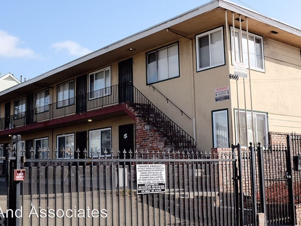 1st image of 6600 Bancroft Ave APT 1