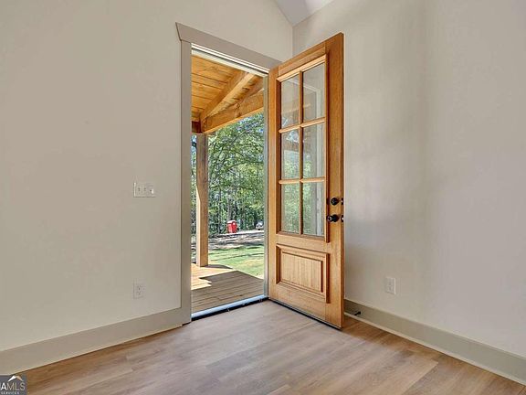 4th image of 760 Donahoo Rd SE