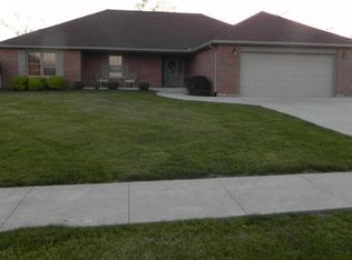 322 Driftwood Dr, Greenville, OH 45331
