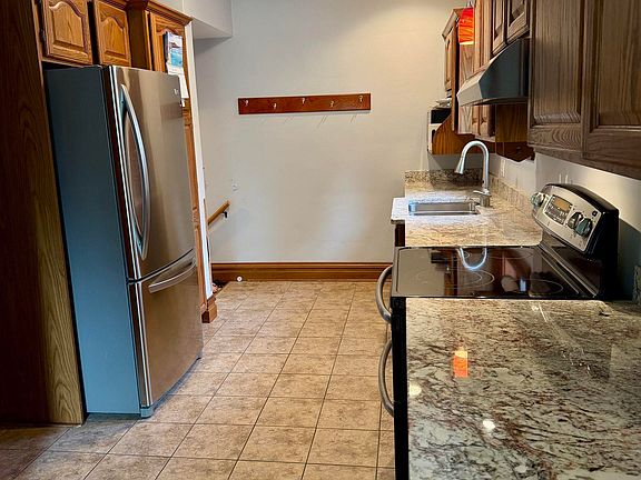 5th image of 2217 N Woodbridge St