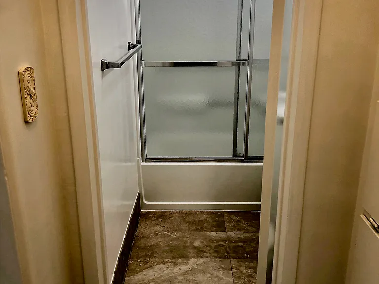 E Chevy Chase Dr — Photo 25