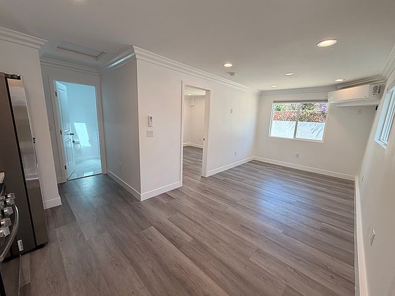 3rd image of 3816 Huron Ave #A