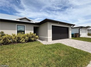 233 SW 47th Ter, Cape Coral, FL 33914