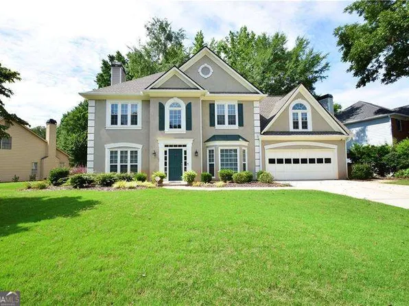 340 Channings Lake Dr, Lawrenceville, GA 30043