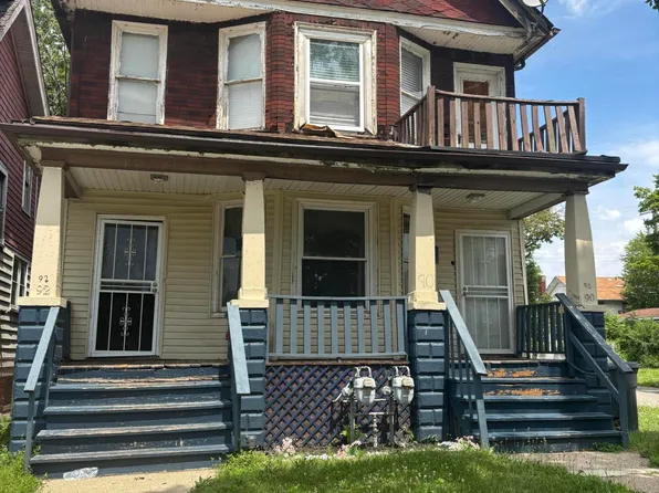 90 North St, Highland Park, MI 48203