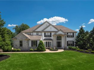 9185 Ledgemont Dr, Broadview Heights, OH 44147