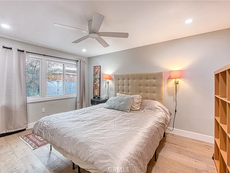 1800 Irvine Ave — Photo 16
