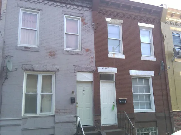 2017 S Croskey St, Philadelphia, PA 19145
