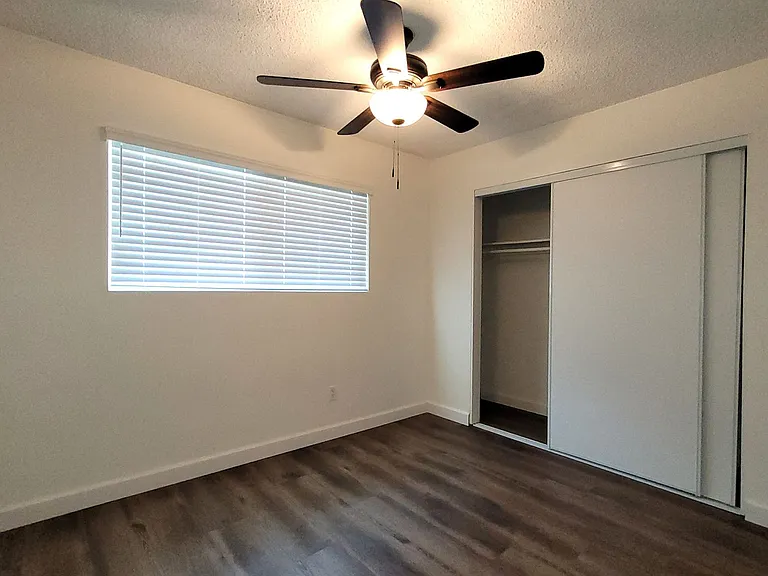 1249 Lyons Ln — Photo 5