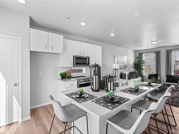 614 Wagon Wheel Way, Bennett, CO 80102