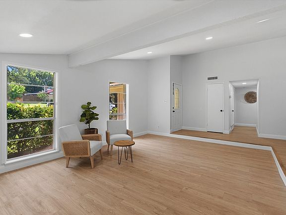 3rd image of 3020 Ravine Trl