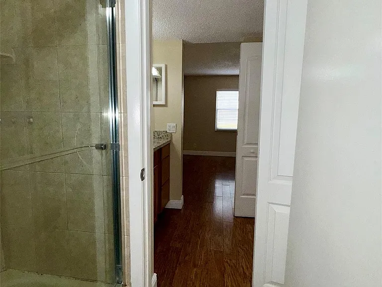 1200 NW 87th Ave #114 — Photo 17