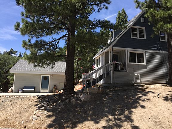 3rd image of 649 Dahlia Dr