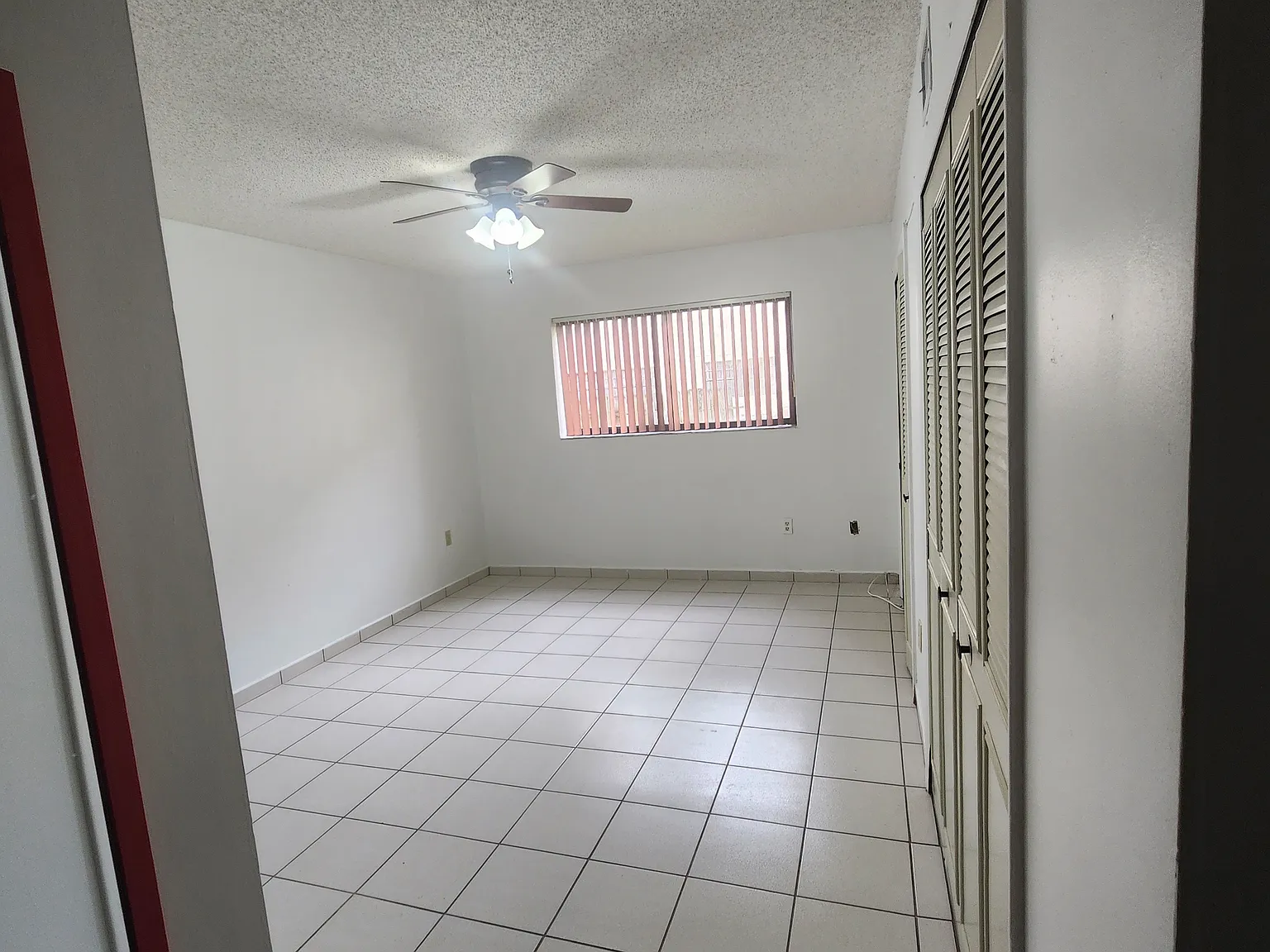 2 bed, 1200 sqft, $2,299 — Photo 3