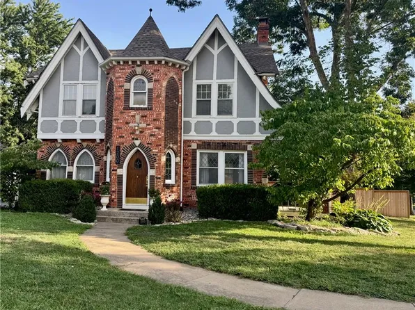 1200 W 72nd St, Kansas City, MO 64114