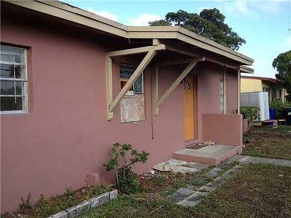 2nd image of 1213 NW 10th Pl