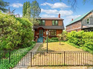 811 9th Ave N, Saskatoon, SK S7K2Z1