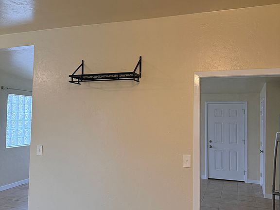 5th image of 755 E Holaway Dr