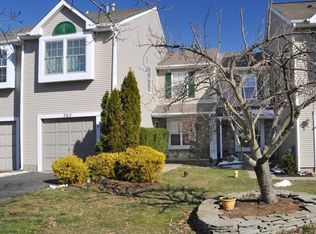 263 Sequoia Dr, Newtown, PA 18940