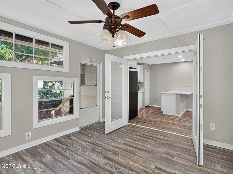 417 S Pine Ave — Photo 26