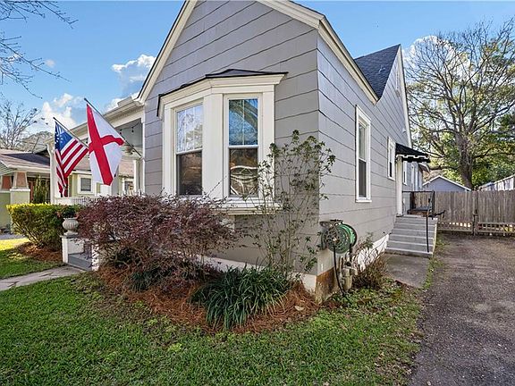 4th image of 168 Mohawk St