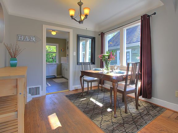 5th image of 7518 12th Ave NW