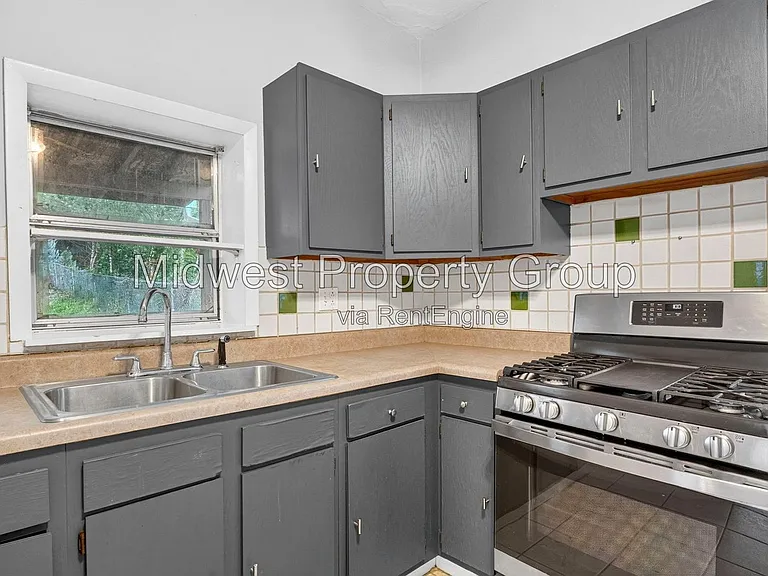 1365 Louisville Ave — Photo 2