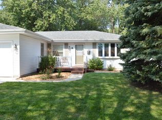 8 Hilltop Dr, Bourbonnais, IL 60914