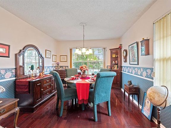 4th image of 1208 CITRUS OAKS AVENUE