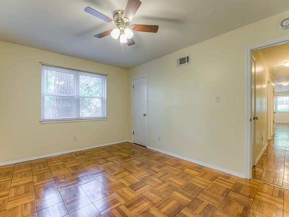 3rd image of 775 Metcalf Pl #775