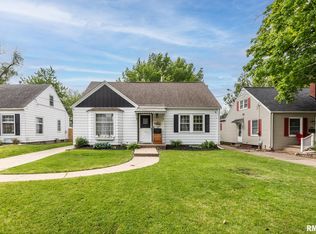 906 E Seneca Pl, Peoria, IL