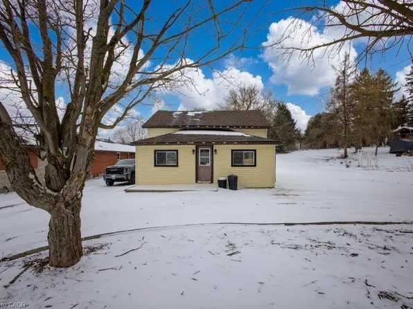 21 Main St W, Mapleton, ON N0G 1P0