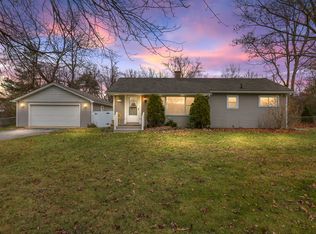 6270 Flemings Lake Rd, Clarkston, MI 48346