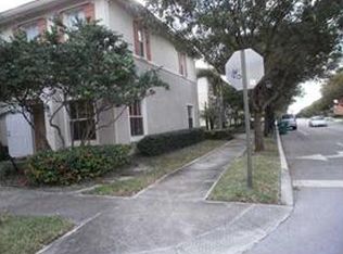 2402 SW 99th Way, Hollywood, FL 33025