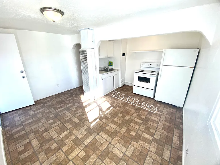 1/2 Vermont St SE — Photo 2