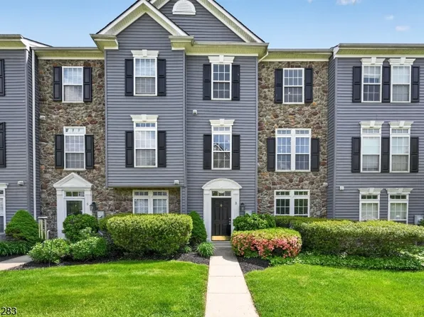 3 Swan Ct, Delanco Twp., NJ 08075