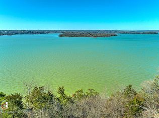 5 Puckett Rd, Rogers, AR 72756