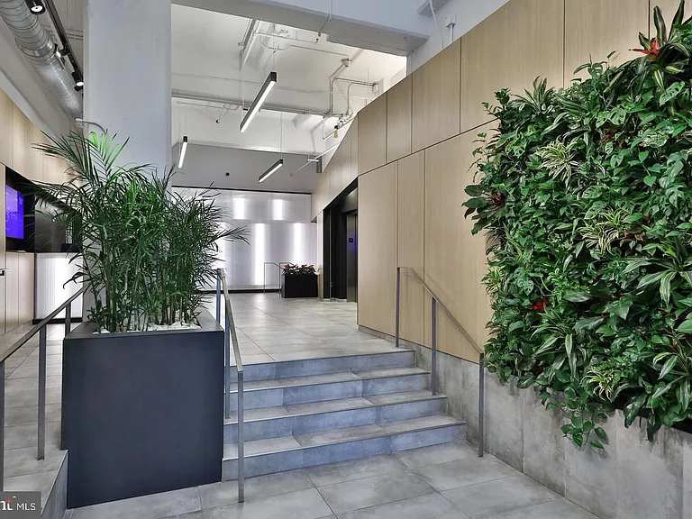 2200 Arch St #28-506-507 — Photo 43