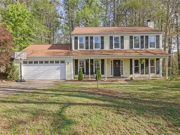 925 Crab Orchard Dr, Roswell, GA 30076