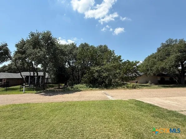 28 Cheyenne Trl, Morgans Pt Resort, TX 76513
