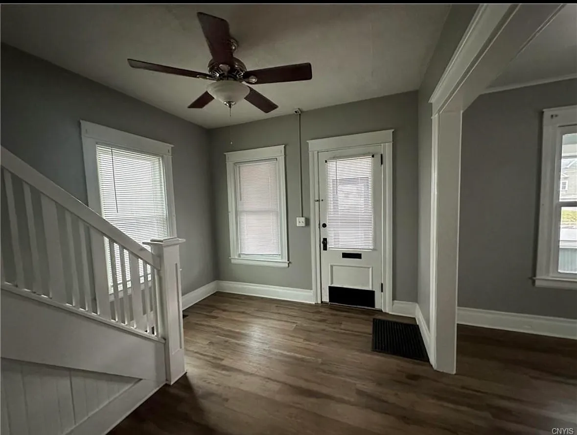 428 S Meadow St — Photo 2