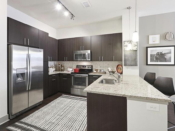 2nd image of 601 Grant St #518