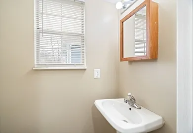422 Cedar Ave #B — Photo 11